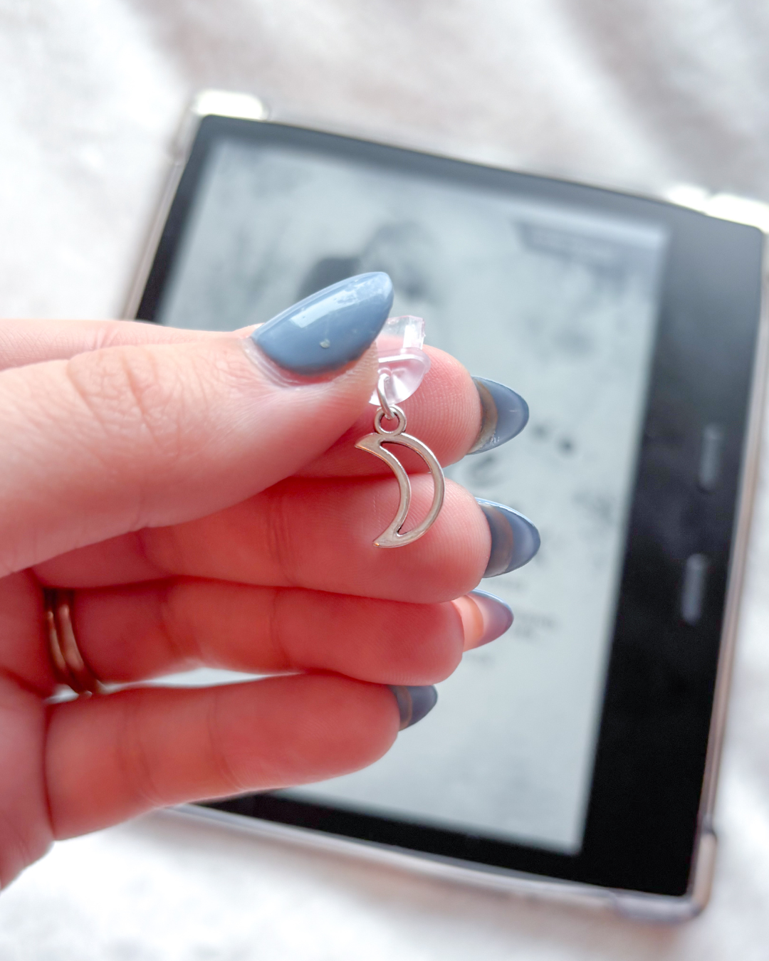 Moon kindle charm
