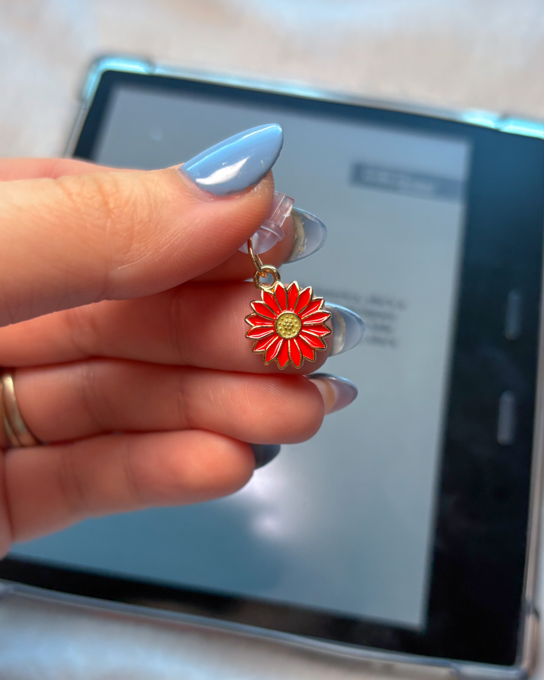 Small Flower Kindle Charm