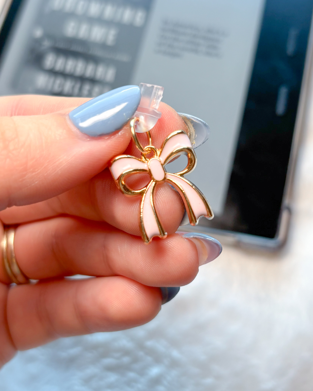 Light Pink Bow kindle charm