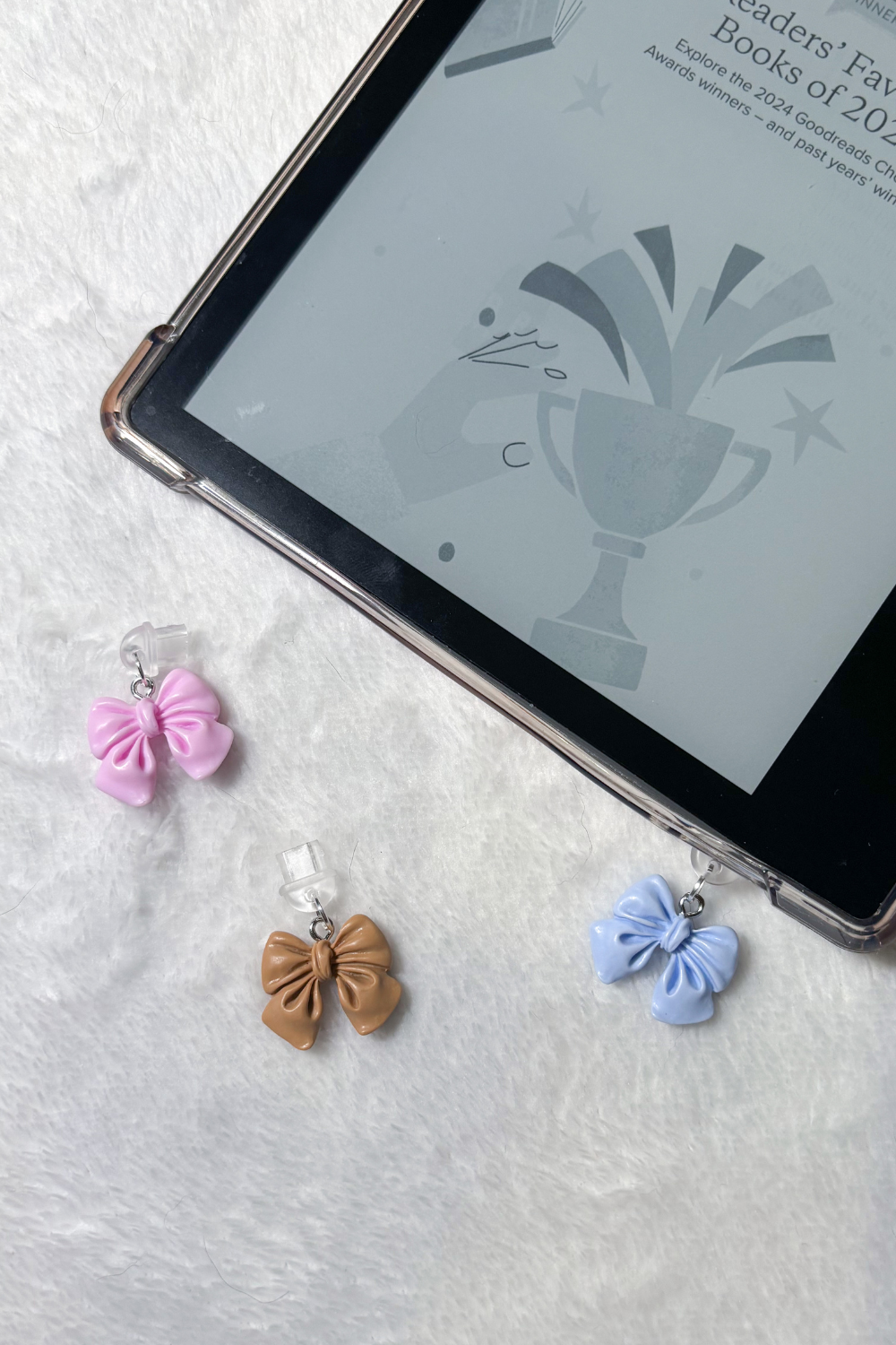 Colored bow kindle charm